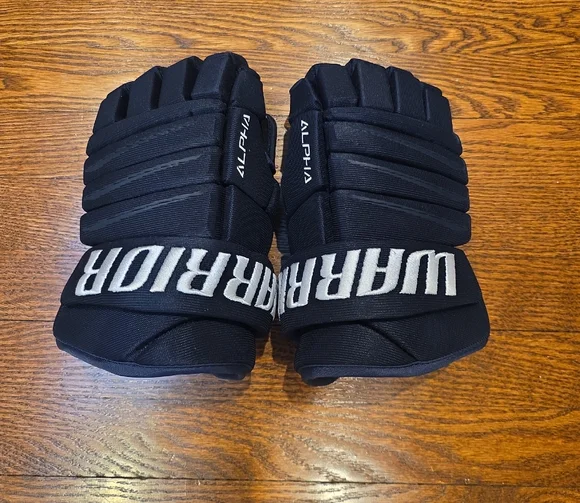 Warrior Alpha QX4 Junior Hockey Gloves 12" - Navy - excellent condition - Picture 1 of 3